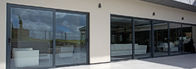 RAL Color الألومنيوم أبواب منزلقة زجاجية مع Fly Screen PVDF سطح التشطيب أبواب الفناء الرمادي أبواب الفناء المنزلقة